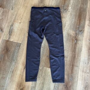 Athleta Ultimate Stash Pocket 7/8 Tight - Size M